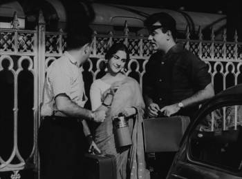 Aarti (1962) download