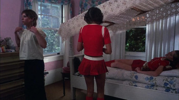 The Cheerleaders (1973) download